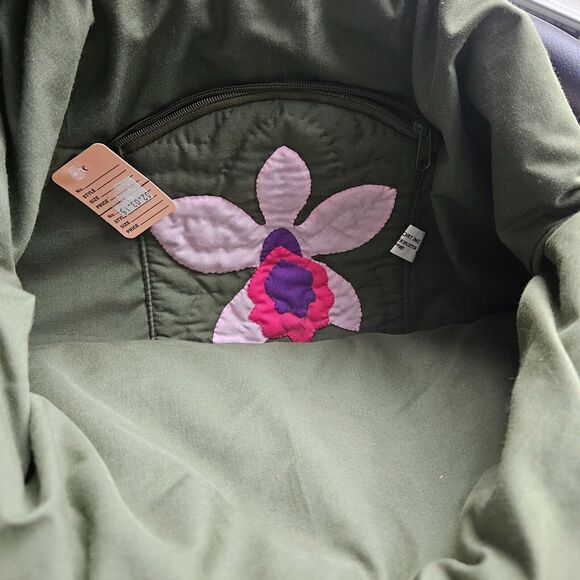 RT Import Boho Multicolor Hawaii Tropical Floral Purse Wood Handle Quilted Bag - Picture 9 of 16